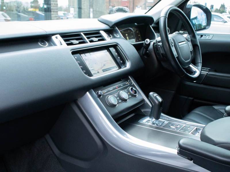 Land Rover Range Rover Sport   Registered:2015(65)