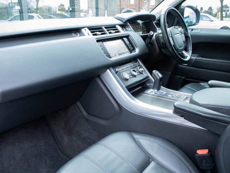 Land Rover Range Rover Sport   Registered:2015(65)