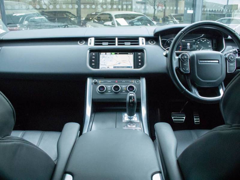 Land Rover Range Rover Sport   Registered:2015(65)