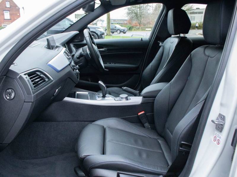 BMW 1 Series   Registered:2019(19)