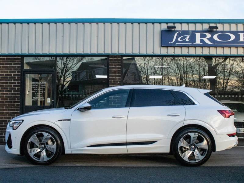 Audi E Tron   Registered:2020(20)