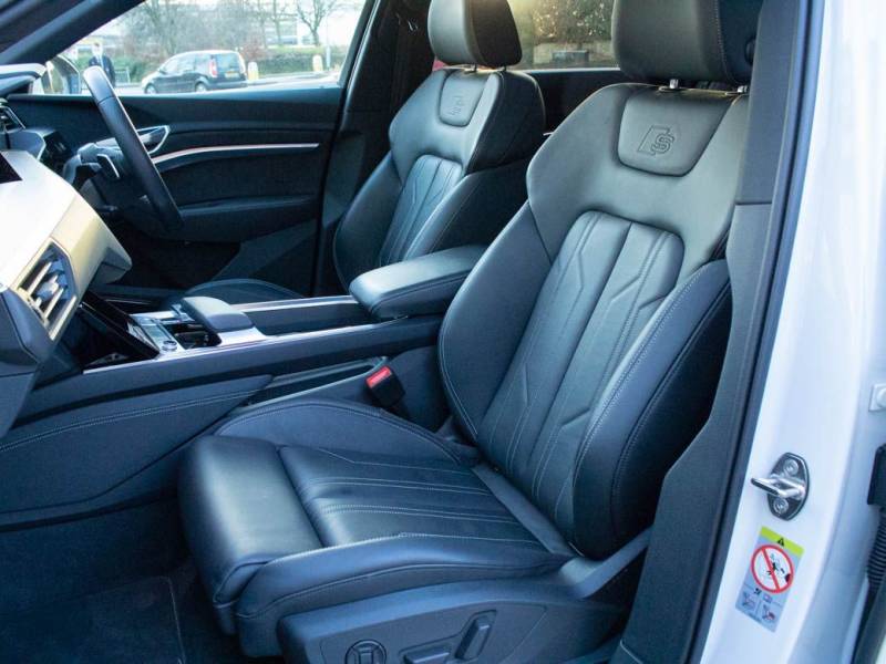 Audi E Tron   Registered:2020(20)