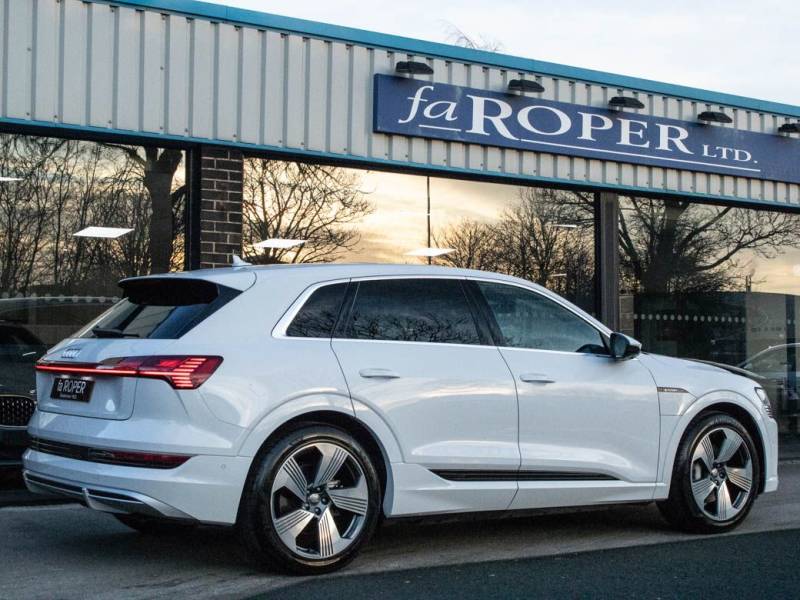 Audi E Tron   Registered:2020(20)