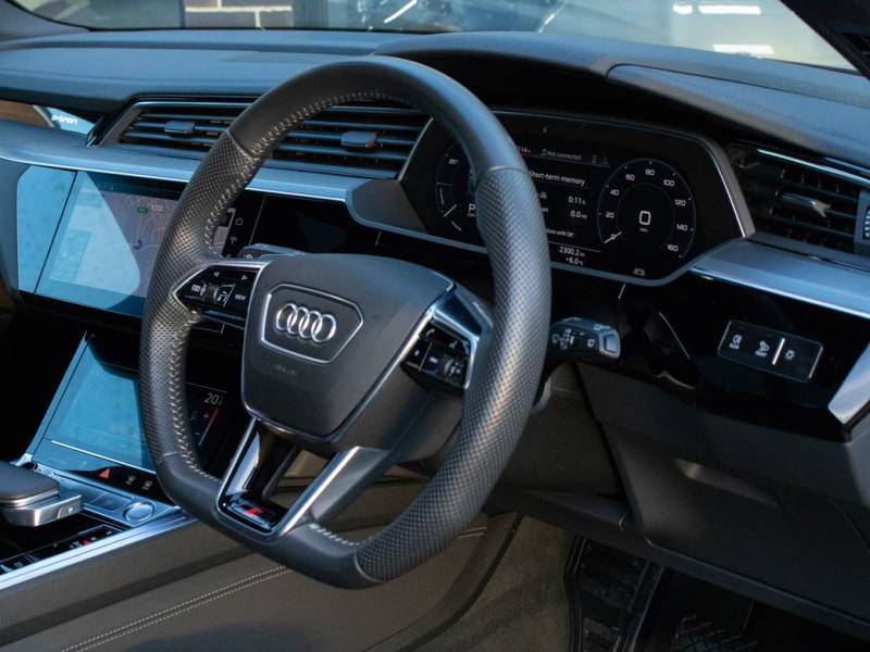 Audi E Tron   Registered:2020(20)