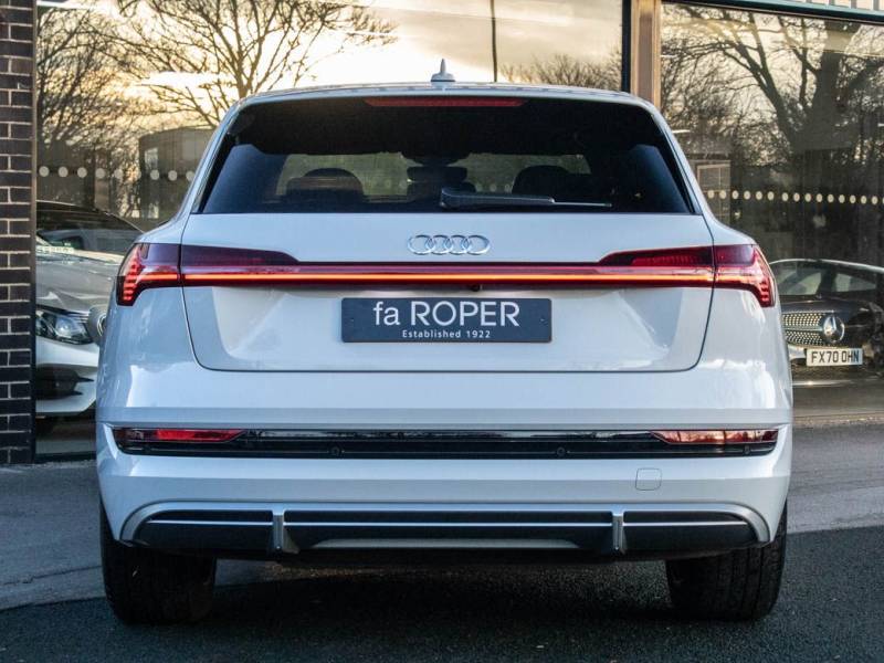 Audi E Tron   Registered:2020(20)