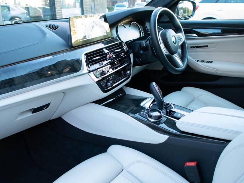 BMW 5 Series   Registered:2017(67)