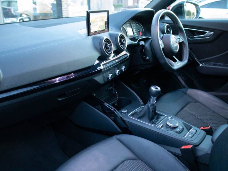 Audi Q2   Registered:2020(20)