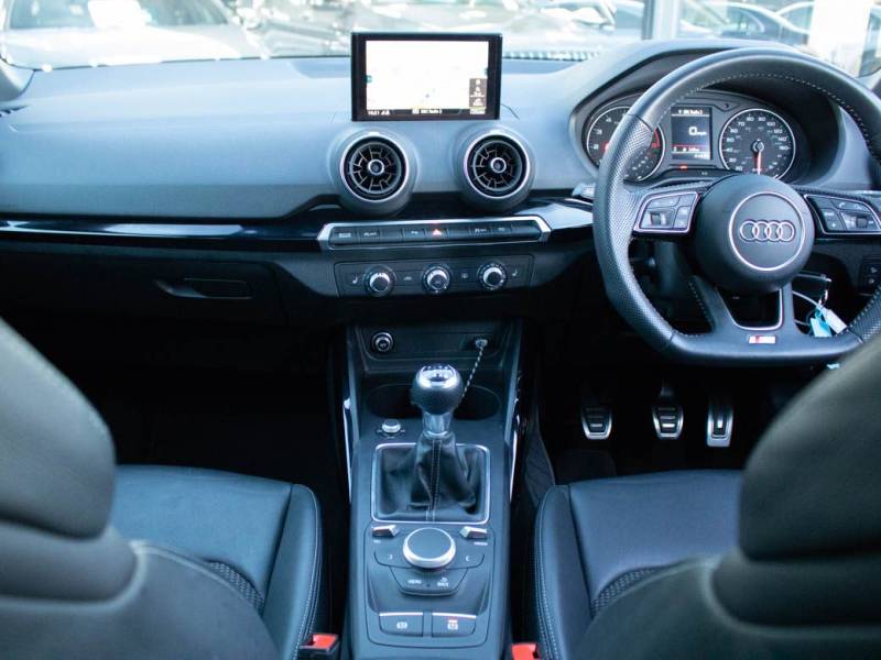 Audi Q2   Registered:2020(20)