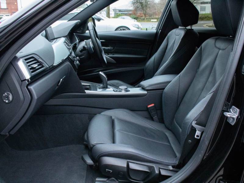 BMW 3 Series   Registered:2017(67)