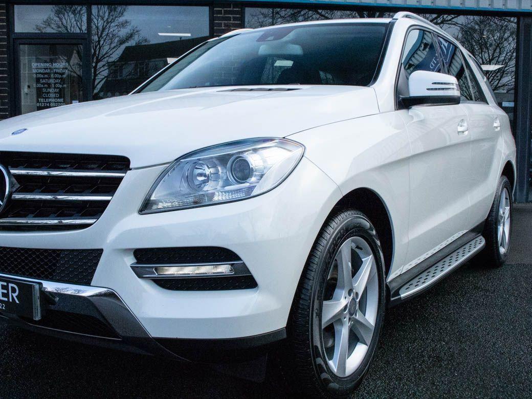 Mercedes-Benz M Class 2.1 ML250 CDi BlueTEC Special Edition Auto Estate Diesel Diamond White Metallic