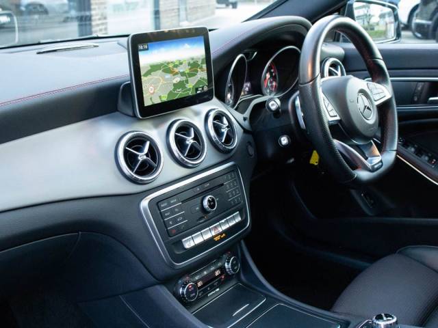 2017 Mercedes-Benz CLA 2.1 CLA 220d AMG Line Auto