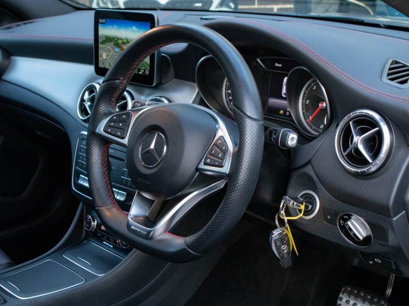 Mercedes Benz CLA   Registered:2017(66)