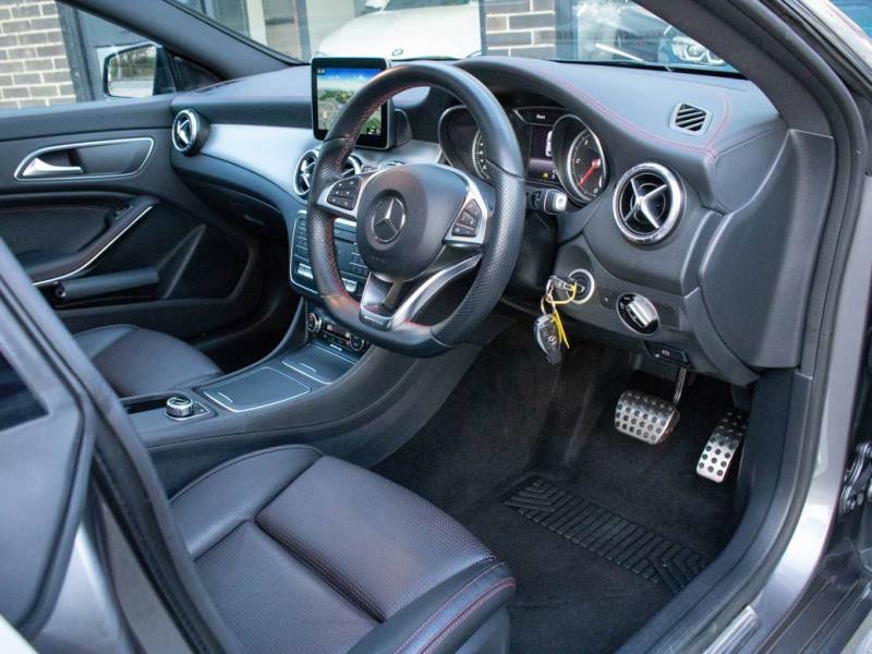 Mercedes Benz CLA   Registered:2017(66)