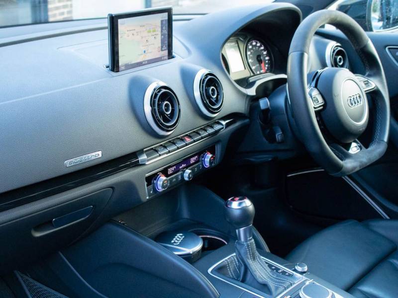 Audi RS3   Registered:2015(65)