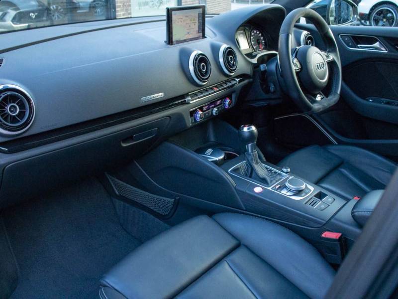 Audi RS3   Registered:2015(65)