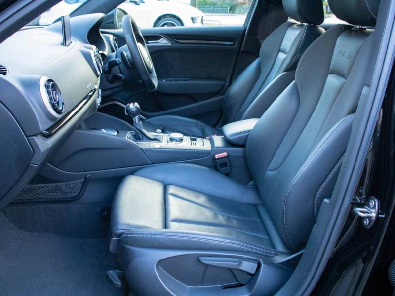 Audi RS3   Registered:2015(65)