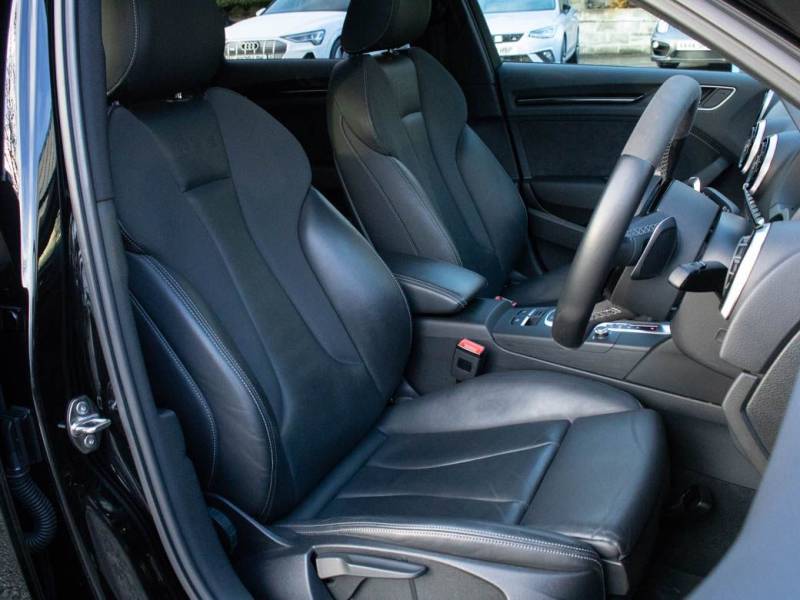 Audi RS3   Registered:2015(65)