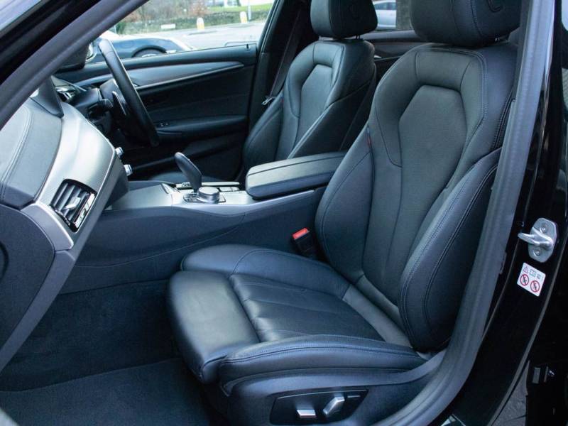 BMW 5 Series   Registered:2018(18)