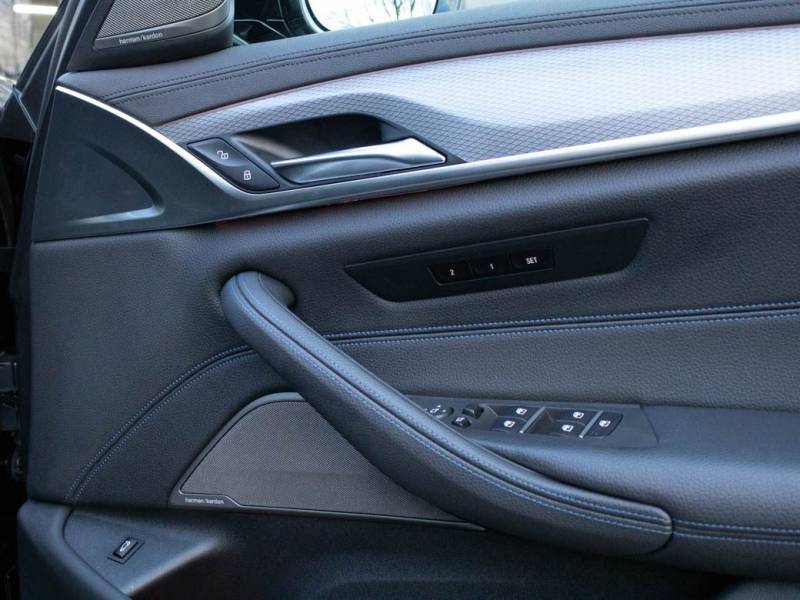 BMW 5 Series   Registered:2018(18)