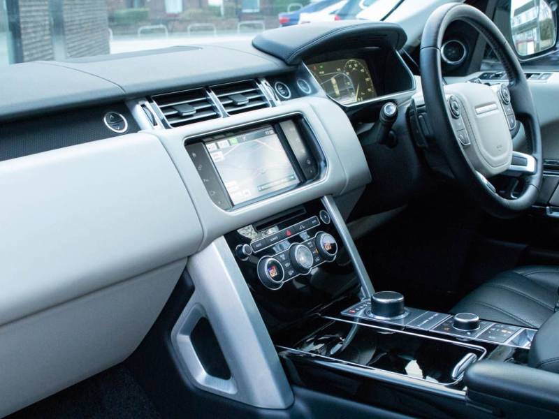 Land Rover Range Rover   Registered:2015(65)