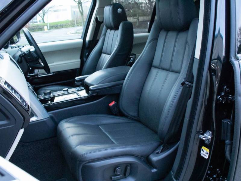 Land Rover Range Rover   Registered:2015(65)