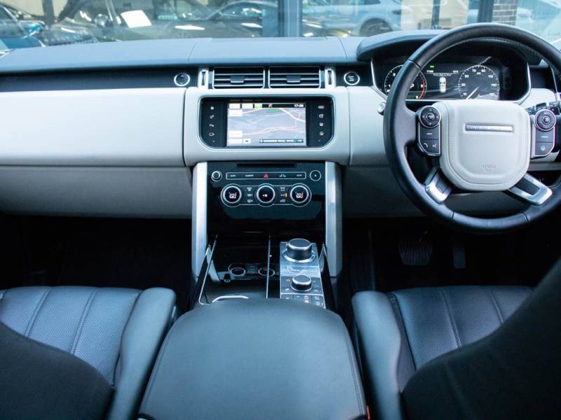 Land Rover Range Rover   Registered:2015(65)