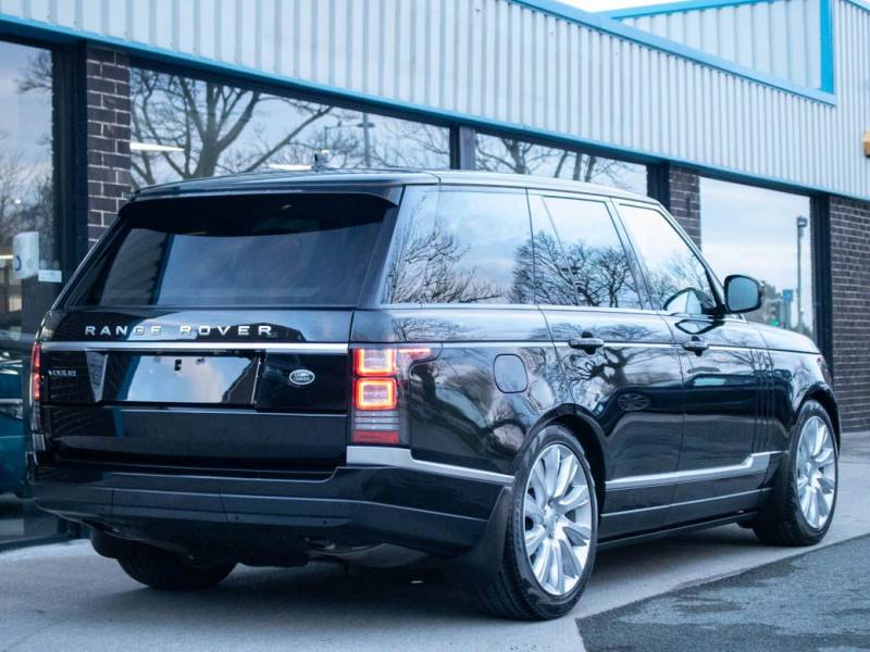 Land Rover Range Rover   Registered:2015(65)