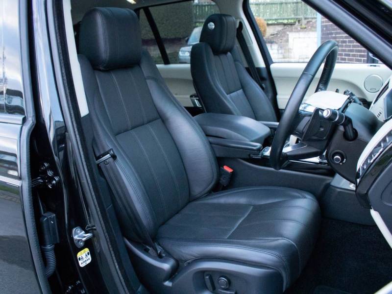 Land Rover Range Rover   Registered:2015(65)