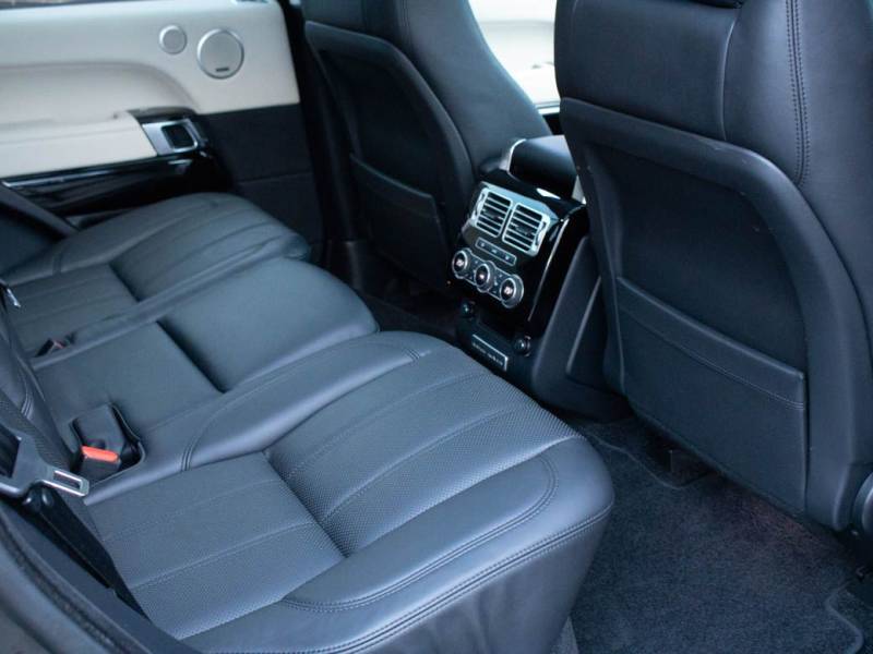 Land Rover Range Rover   Registered:2015(65)