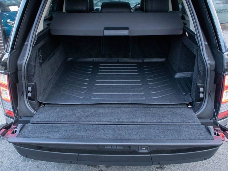 Land Rover Range Rover   Registered:2015(65)