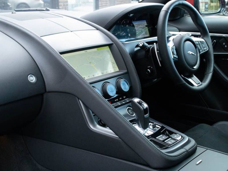 Jaguar F Type   Registered:2020(70)