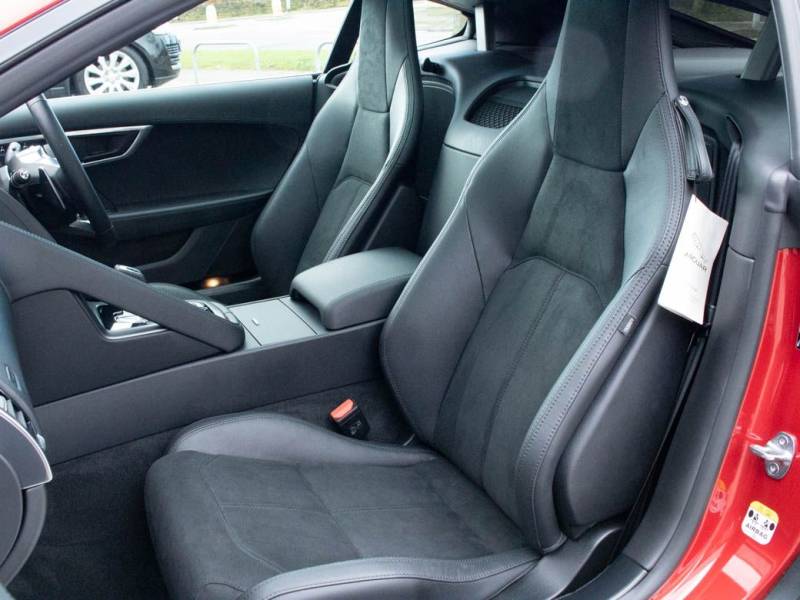 Jaguar F Type   Registered:2020(70)