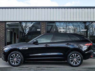 Jaguar F-Pace 2.0d R-Sport AWD Auto180ps Estate Diesel Narvik Black