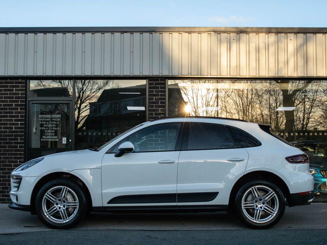 Porsche Macan 3.0TD V6 S AWD PDK Auto Estate Diesel White