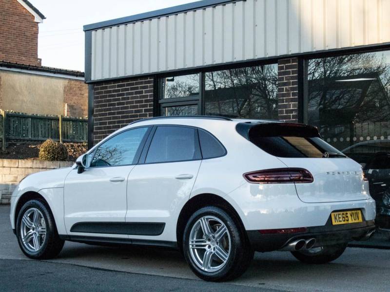 Porsche Macan   Registered:2016(65)