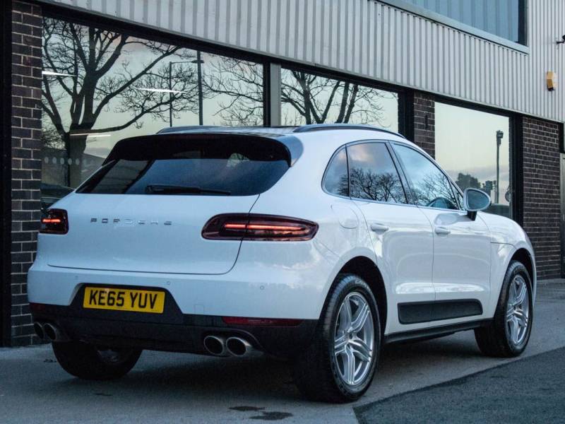 Porsche Macan   Registered:2016(65)
