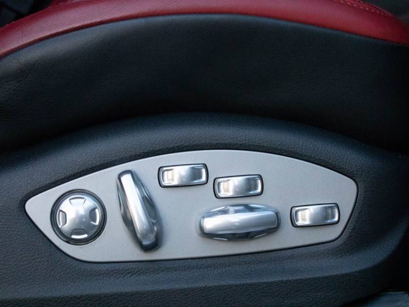 Porsche Macan   Registered:2016(65)