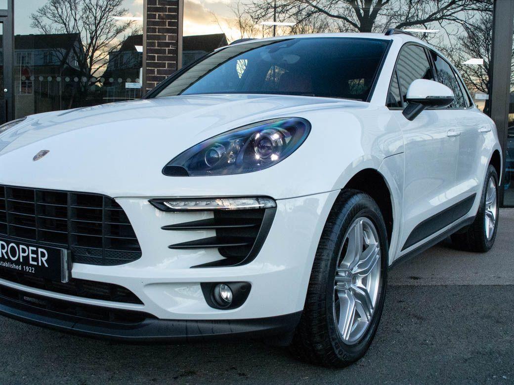 Porsche Macan 3.0TD V6 S AWD PDK Auto Estate Diesel White