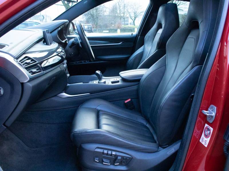 BMW X6 M   Registered:2016(66)