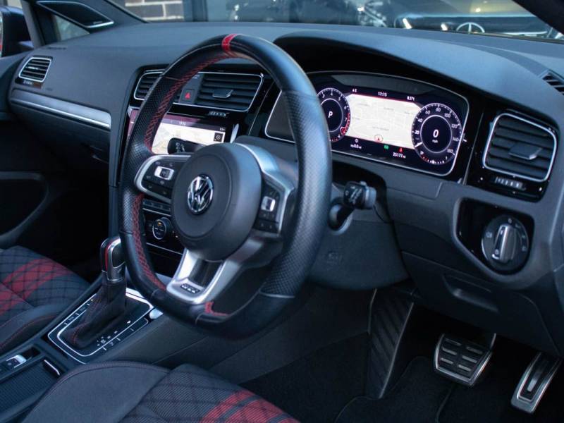 Volkswagen Golf   Registered:2019(69)