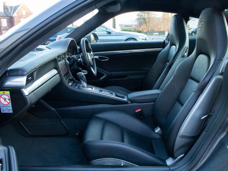 Porsche 911   Registered:2016(16)