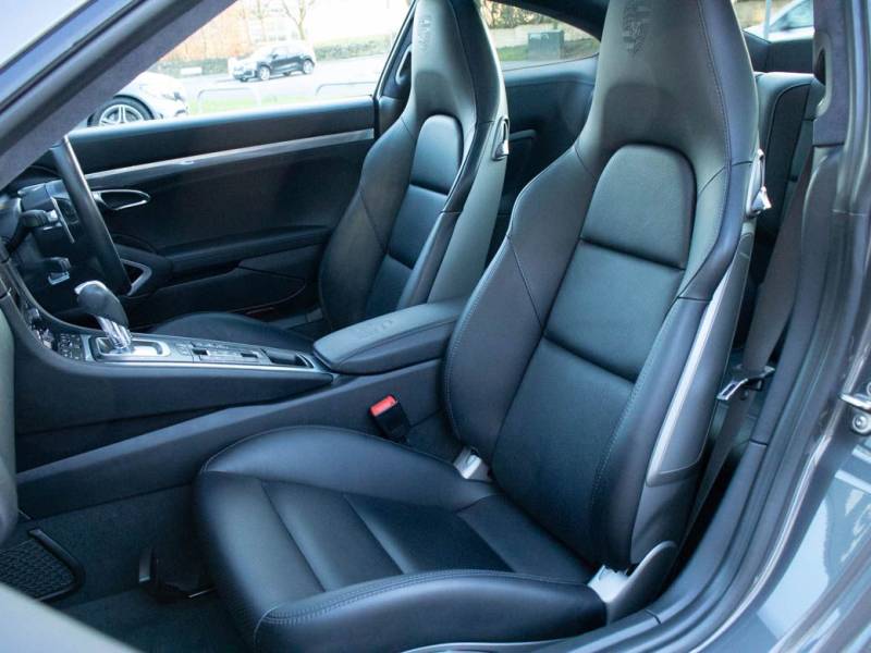 Porsche 911   Registered:2016(16)