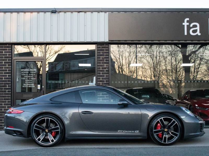 Porsche 911   Registered:2016(16)