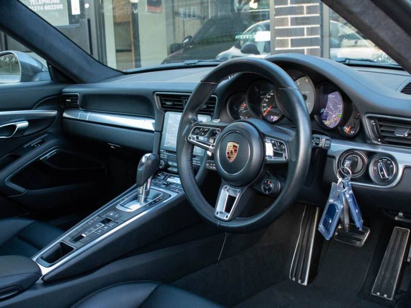 Porsche 911   Registered:2016(16)