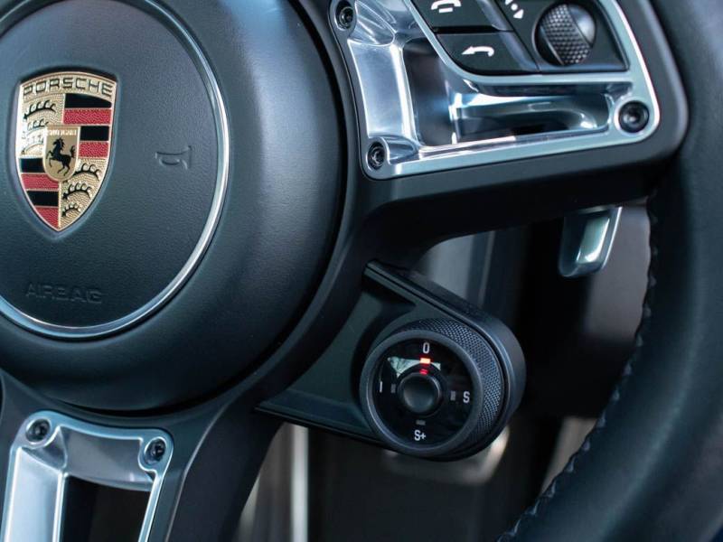 Porsche 911   Registered:2016(16)