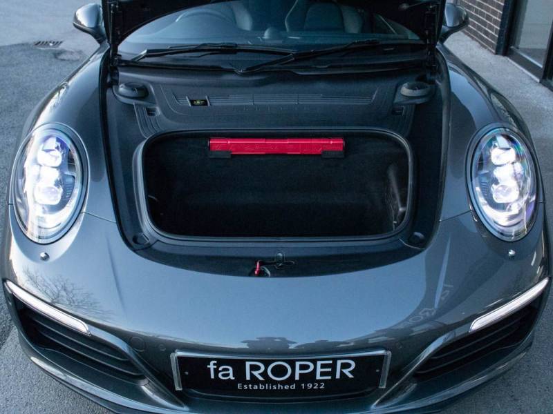 Porsche 911   Registered:2016(16)