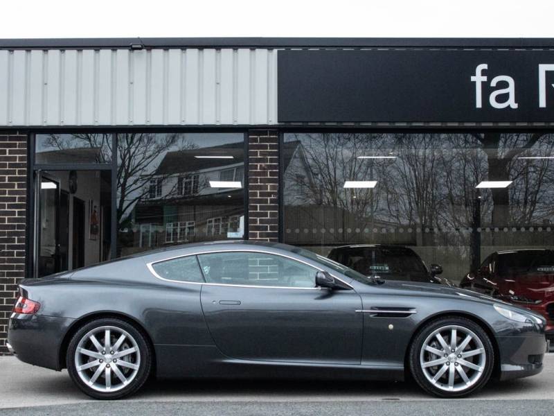 Aston Martin DB9   Registered:2004(54)