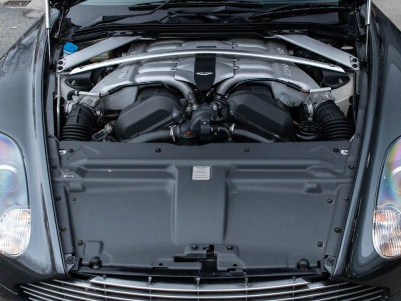 Aston Martin DB9   Registered:2004(54)