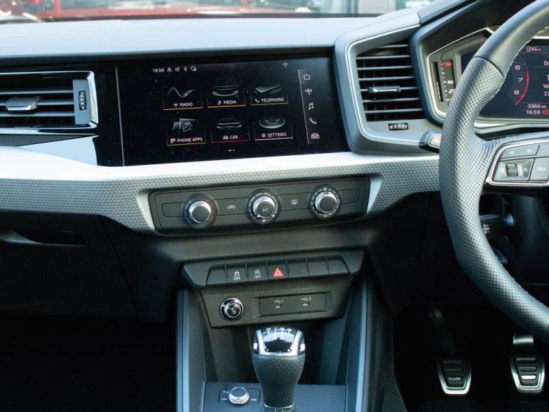 Audi A1   Registered:2021(21)