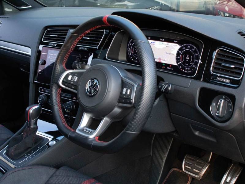 Volkswagen Golf   Registered:2019(19)
